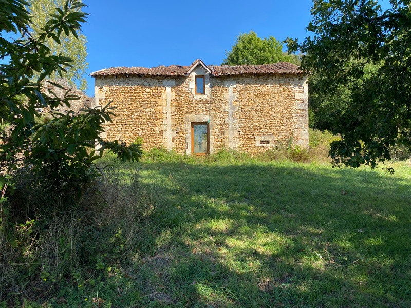 French property for sale in Édon, Charente - €49,600 - photo 0