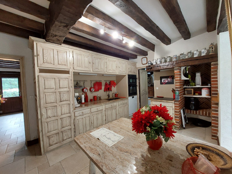 French property for sale in Saint-Médard, Indre - €1,200,000 - photo 4