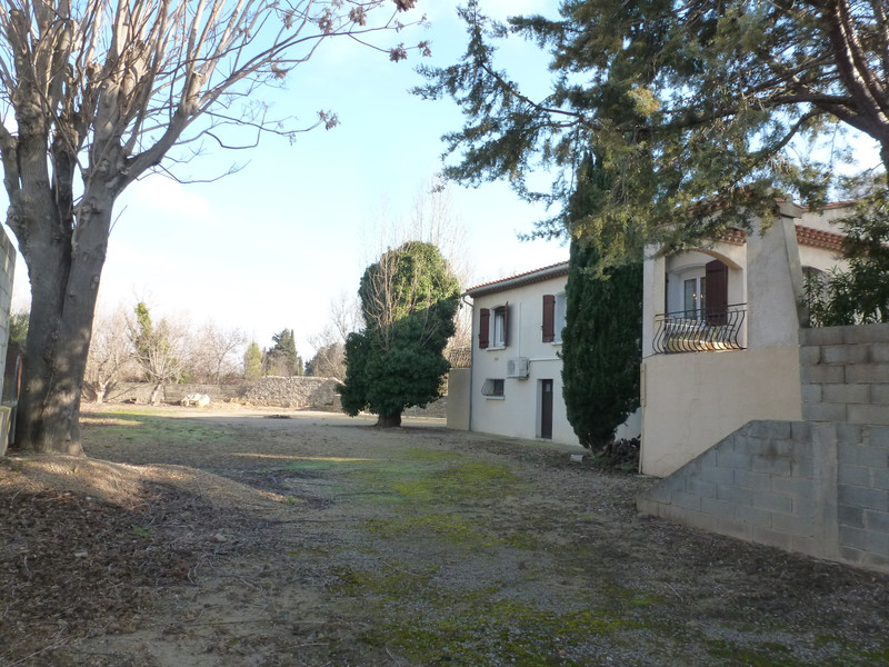 House for sale in Olonzac Hérault 3bed villa with walled garden, terrace, balcony, garage