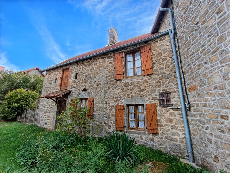 French property for sale in Auzances, Creuse - €99,000 - photo 3