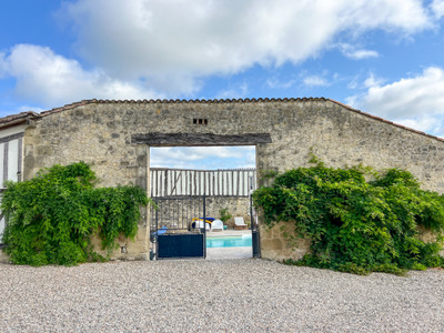 Beautiful 5 bed farmhouse with guest cottage and pool close to  Lauzun, Eymet and 30m from Bergerac