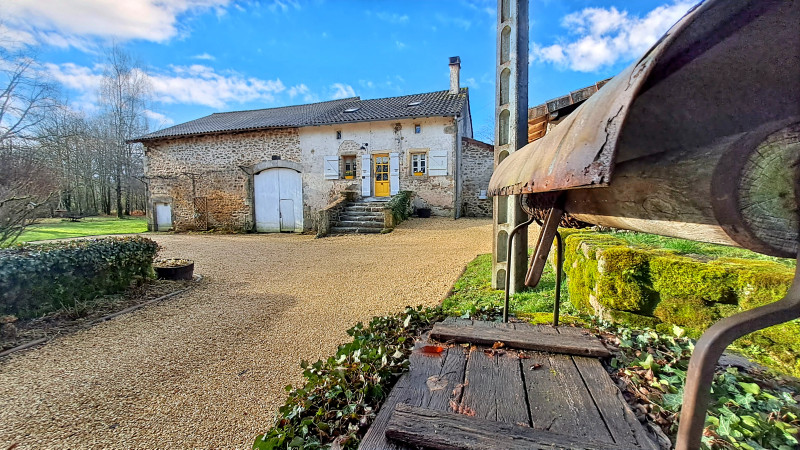Propriété à vendre à Saint-Mathieu, Haute-Vienne - 141 700 €