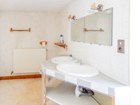 Maison à vendre à Massignac, Charente - 51 600 € - photo 10
