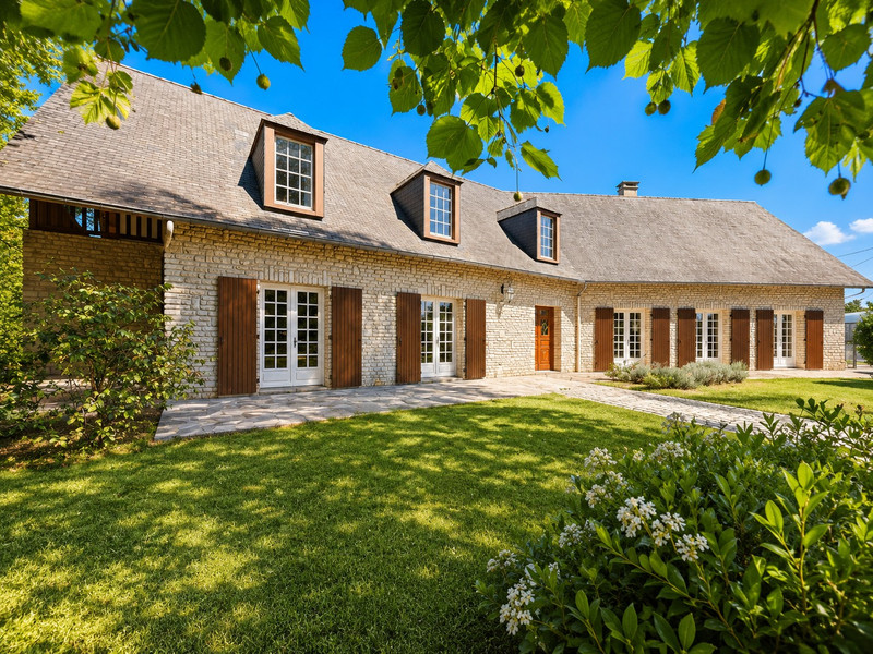 French property for sale in Civray, Vienne - €499,000 - photo 0