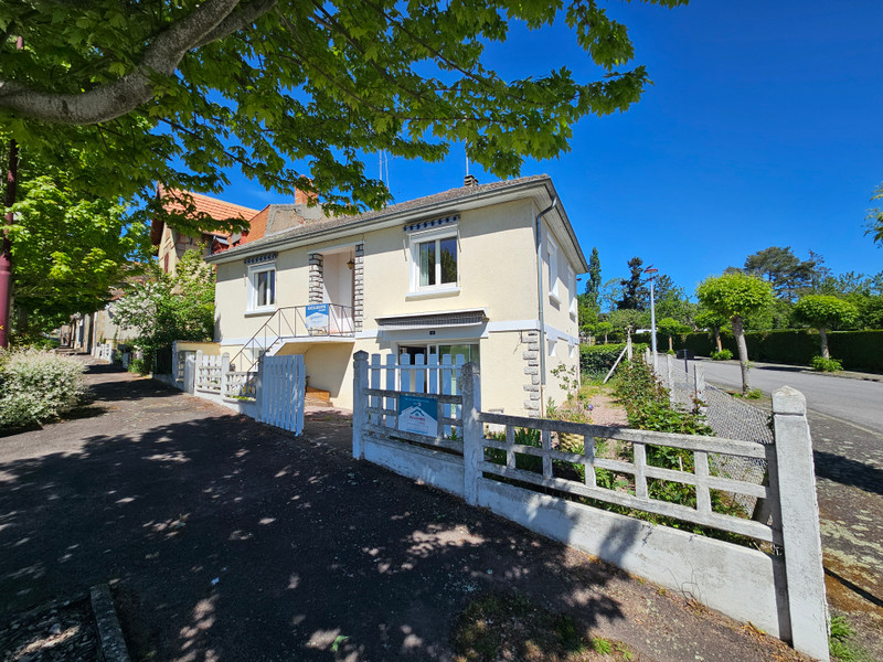 French property for sale in Buxières-les-Mines, Allier - €66,600 - photo 0