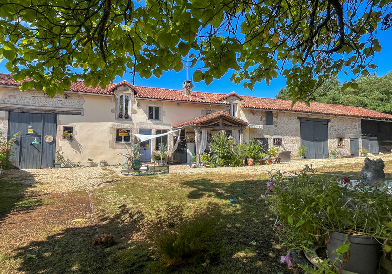 French property for sale in Lizant, Vienne - €258,000 - photo 0