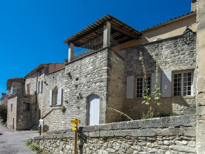 Maison à vendre à Saint-Michel-l'Observatoire, Alpes-de-Hautes-Provence, PACA, avec Leggett Immobilier