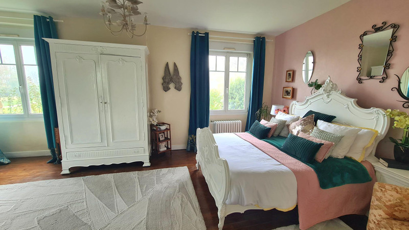 French property for sale in Saint-Cyr-du-Bailleul, Manche - €197,000 - photo 4