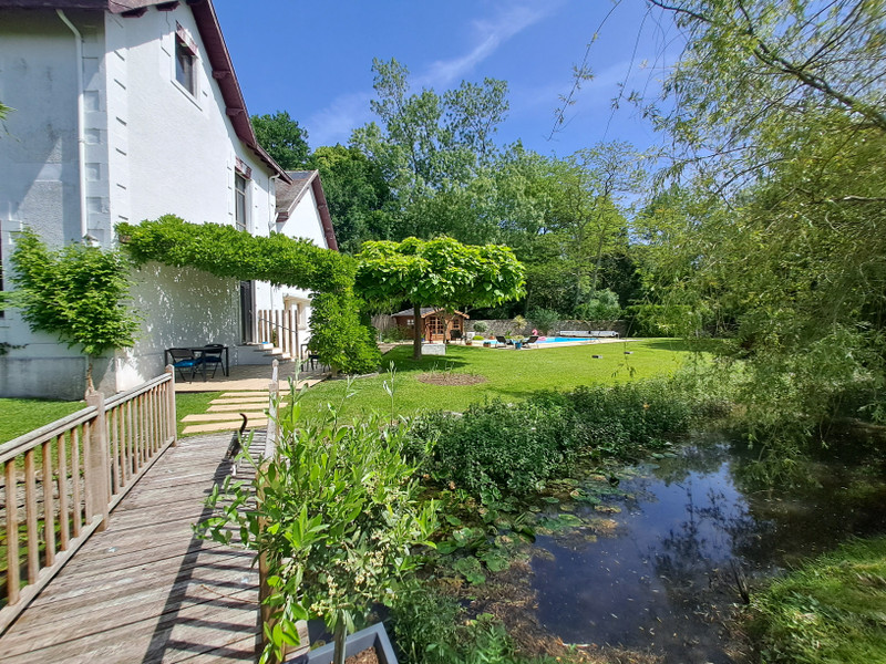 French property for sale in Brioux-sur-Boutonne, Deux-Sèvres - €349,000 - photo 11