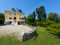 Propriété à vendre à Taizé-Aizie, Charente - 318 000 € - photo n°1