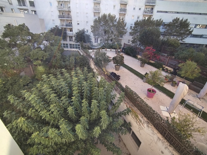 French property for sale in Toulon, Var - €232,000 - photo 9