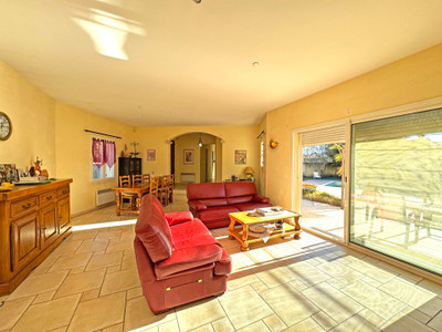 French property for sale in Valréas, Vaucluse - €329,000 - photo 3