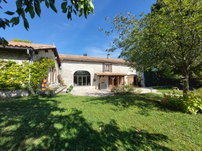 French property for sale in Villebois-Lavalette, Charente - €349,650 - photo 1