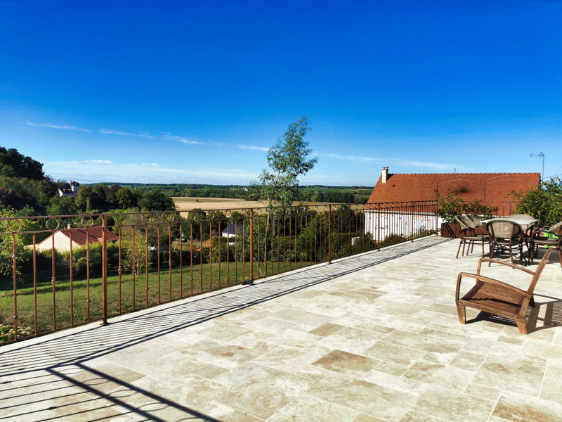 French property for sale in Mareuil-sur-Cher, Loir-et-Cher - €438,000 - photo 1