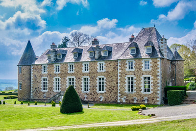 Château d'exception de 900m2, grand parc arboré classé de 2.4ha - 11 chambres, 10 salles de bain
