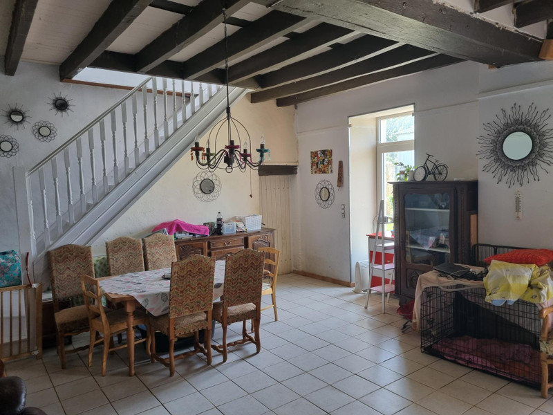 French property for sale in Saint-Martin-du-Limet, Mayenne - €199,999 - photo 4