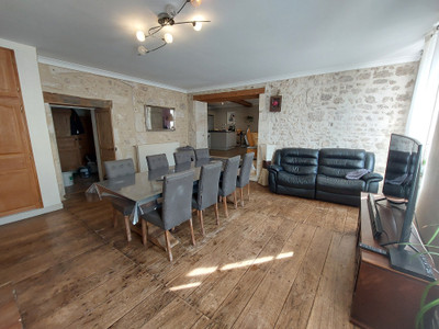 French property for sale in Angoulême, Charente - €278,200 - photo 6