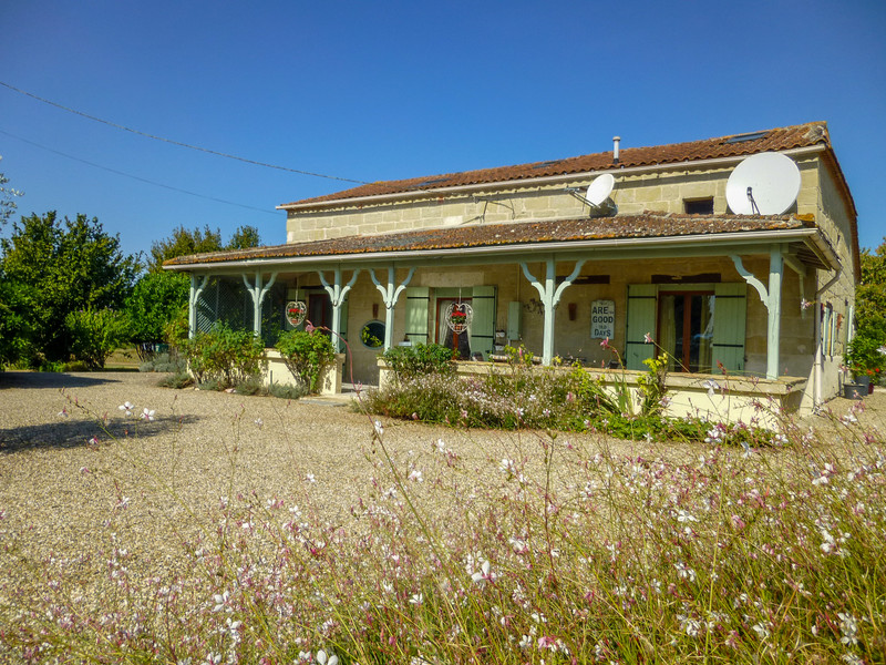 French property for sale in Lauzun, Lot-et-Garonne - €462,000 - photo 3