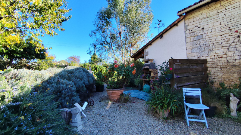 French property for sale in Moutonneau, Charente - €239,950 - photo 7