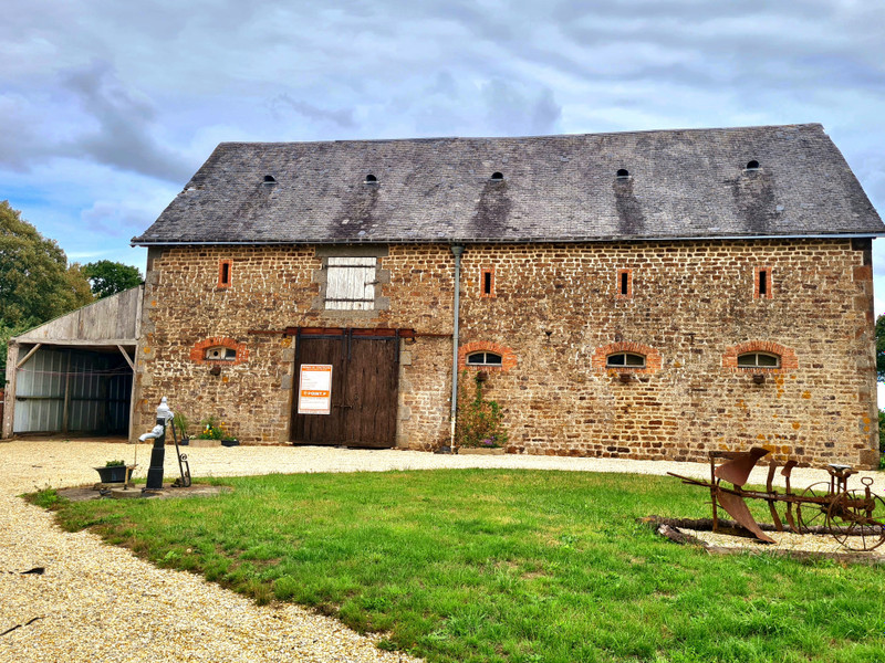 French property for sale in Saint-Denis-de-Gastines, Mayenne - €233,000 - photo 11