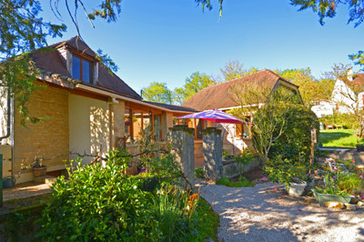 Maison à vendre à Saint-Germain-des-Prés, Dordogne, Aquitaine, avec Leggett Immobilier