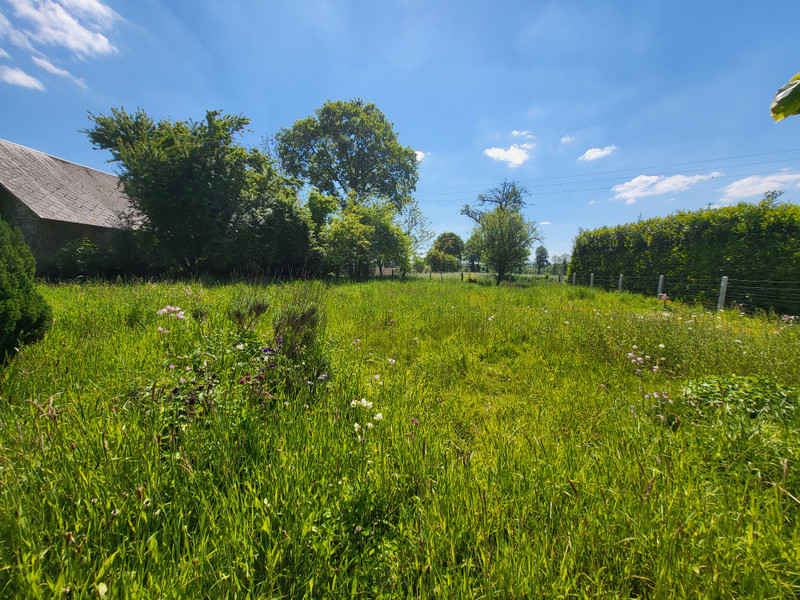 French property for sale in Saint-Cyr-du-Bailleul, Manche - €76,000 - photo 2