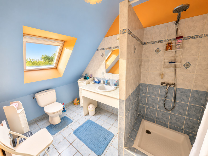 French property for sale in Lohuec, Côtes-d'Armor - €267,500 - photo 11