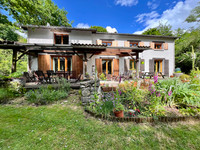 Maison à vendre à Jonzac, Charente-Maritime - 450.000 € - photo 1