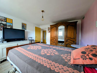 Maison à vendre à Ruffec, Charente - 181.000 € - photo 7