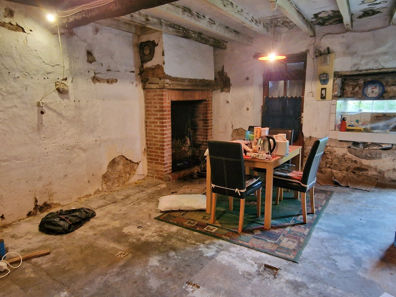 French property for sale in Saulgond, Charente - €15,000 - photo 1