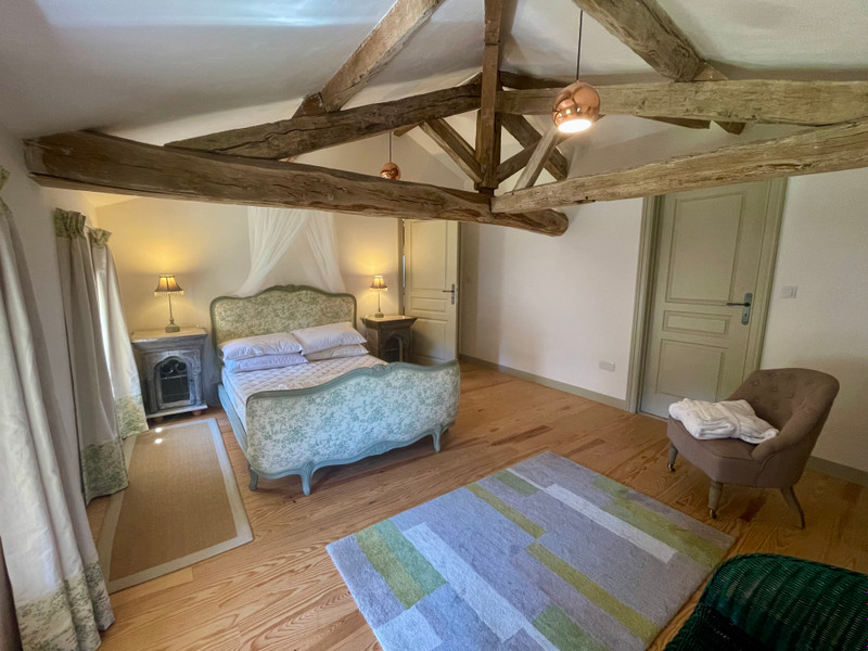 French property for sale in Neuvicq, Charente-Maritime - €424,000 - photo 5