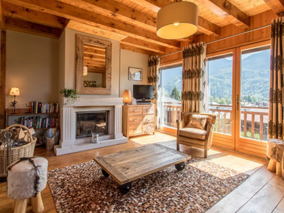 French property for sale in Samoëns, Haute-Savoie - €1,400,000 - photo 1
