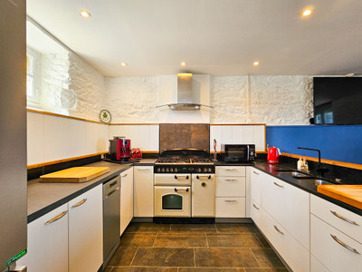 French property for sale in La Motte, Côtes-d'Armor - €195,000 - photo 2