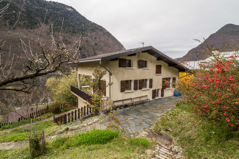 French property for sale in Salins-Fontaine, Savoie - €395,800 - photo 2