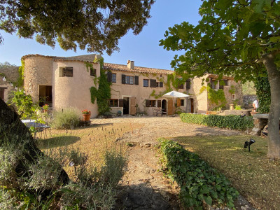 French property for sale in Fox-Amphoux, Var - €995,000 - photo 2