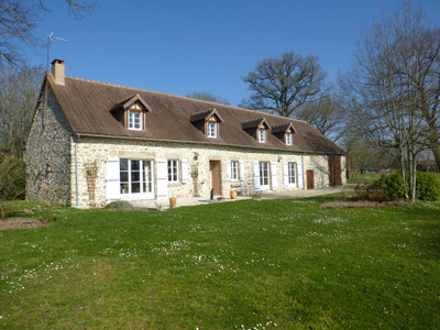 Maison à vendre à Mailhac-sur-Benaize, Haute-Vienne, Limousin, avec Leggett Immobilier