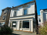 Immeuble à vendre à Montbazon, Indre-et-Loire - 360.400 € - photo 1