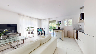 French property for sale in Sanary-sur-Mer, Var - €745,000 - photo 6