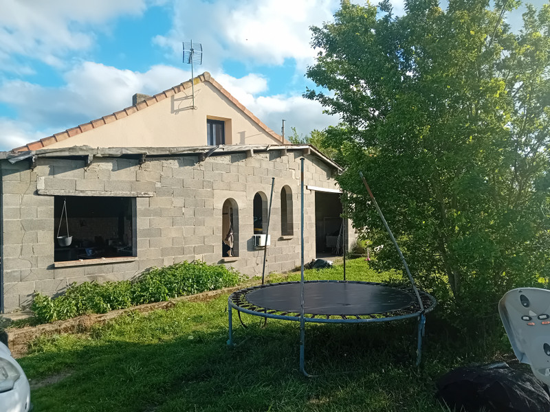 French property for sale in Loretz-d'Argenton, Deux-Sèvres - €290,322 - photo 4