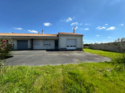 Maison à vendre à La Chaize-le-Vicomte, Vendée, Pays de la Loire, avec Leggett Immobilier