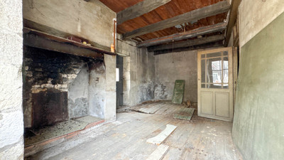 French property for sale in Castelnau Montratier-Sainte Alauzie, Lot - €50,000 - photo 4