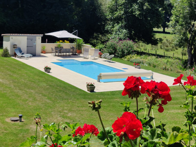 Beautiful stone farmhouse, 4 bed, 3 reception rooms, large kitchen/dining room. Pool, stunning gardens. 