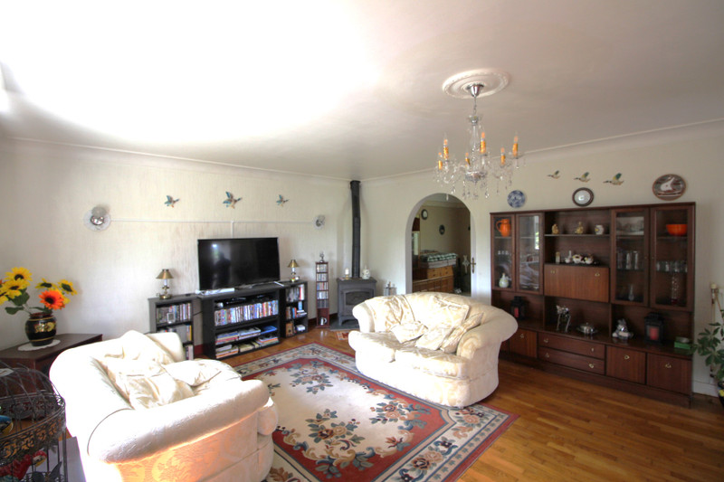 French property for sale in Saint-Aignan, Morbihan - €170,000 - photo 2