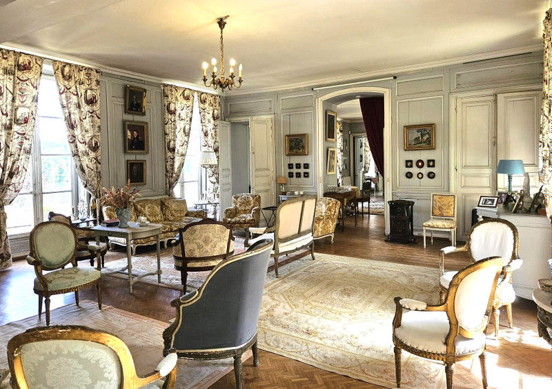 French property for sale in Le Coudray-Montceaux, Essonne - €1,300,000 - photo 5