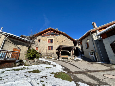 Maison à vendre à La Plagne Tarentaise, Savoie, Rhône-Alpes, avec Leggett Immobilier