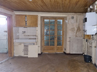 Maison à vendre à Chabanais, Charente - 36.600 € - photo 3