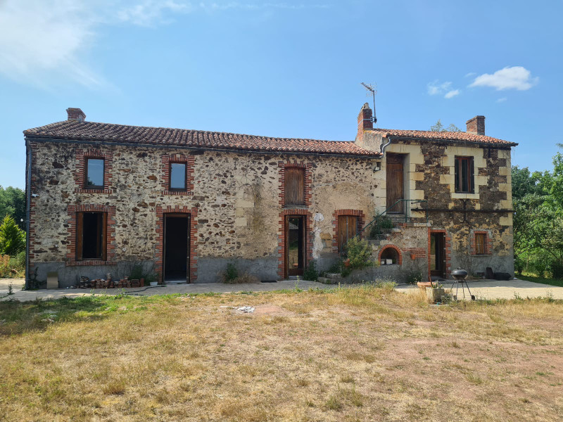 Maison à vendre à Cléré-sur-Layon, Maine-et-Loire - 225.000 € - photo 1