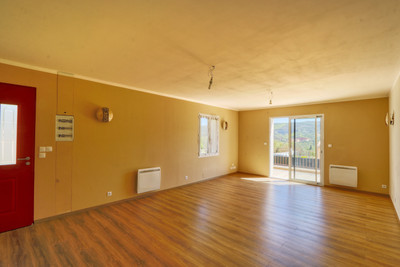 French property for sale in Rustrel, Vaucluse - €88,000 - photo 3