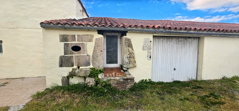 French property for sale in Vix, Vendée - €250,000 - photo 8