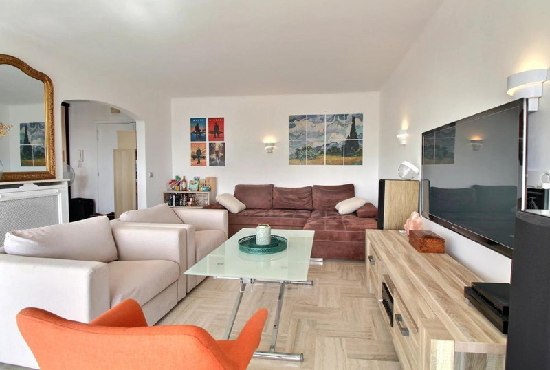 French property for sale in Mandelieu-la-Napoule, Alpes-Maritimes - €475,000 - photo 4